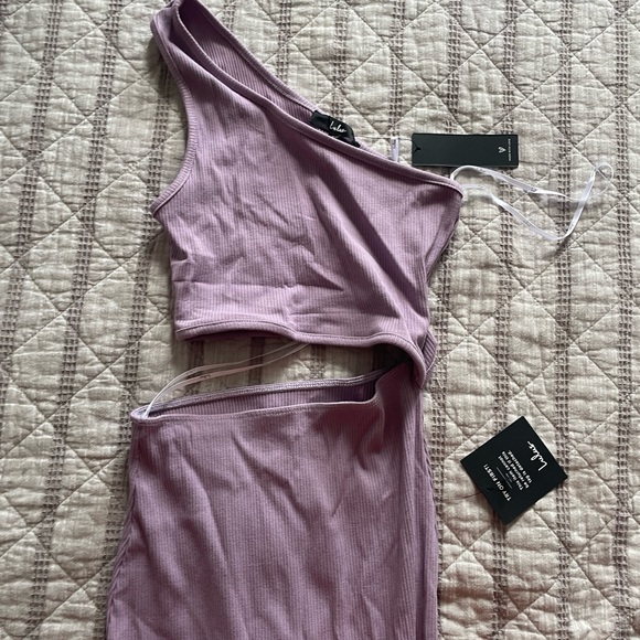 NEW Lulu’s Spice Things Up Lavender Ribbed One-Shoulder Cutout Midi Dress - Picture 4 of 5